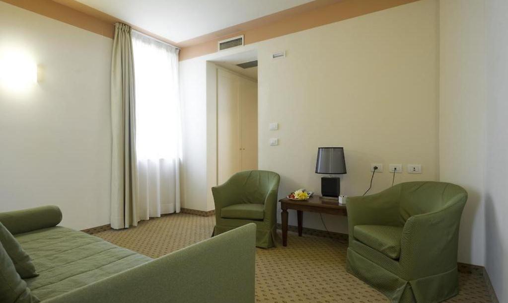Cora Hotels Leon D'Oro Кастель-Аркуато Экстерьер фото